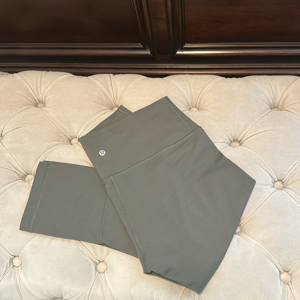 Lululemon Wonder Under leggings